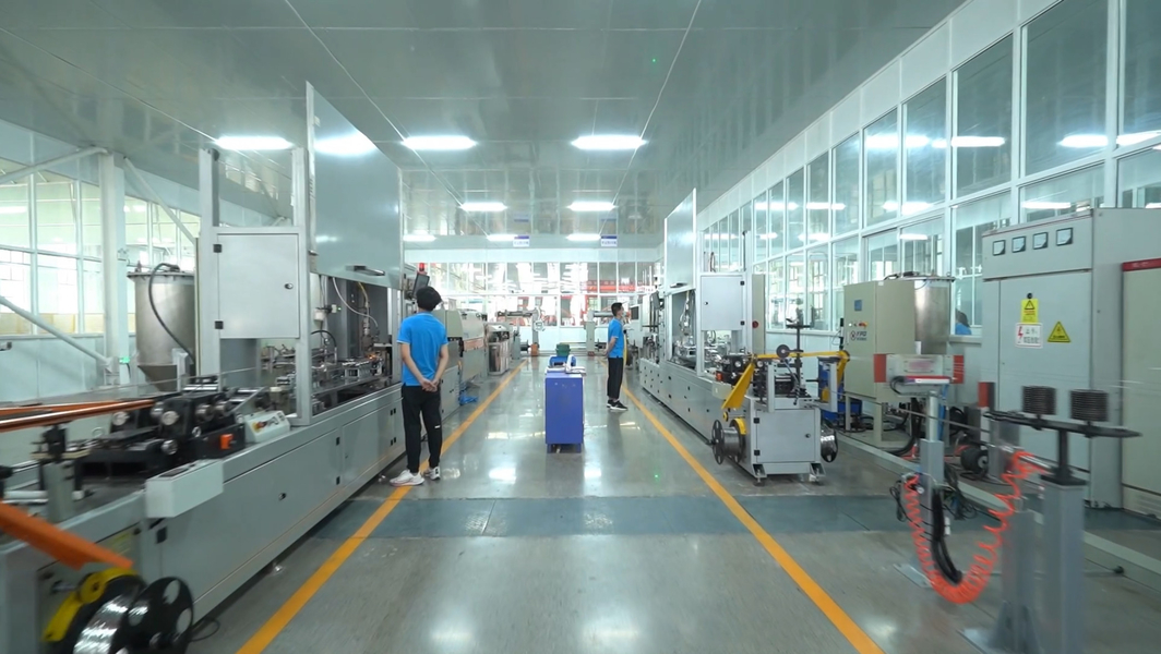 Shandong Yibo Optronics Technology Co., Ltd. üretici üretim hattı